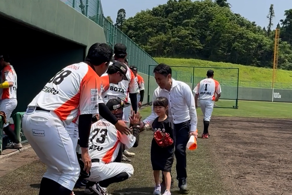 「宮崎サンシャインズ」対「熊本火の国サラマンダーズ」の試合にて丸商建設がゲームスポンサーを務めました