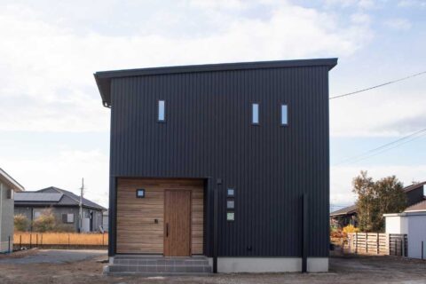 【施工事例】おしゃれなモノトーンハウス