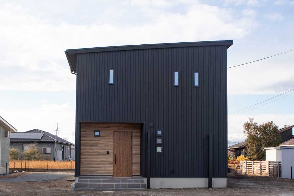 【施工事例】おしゃれなモノトーンハウス